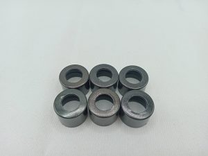 18 mm Shiny Black Cap With Hole