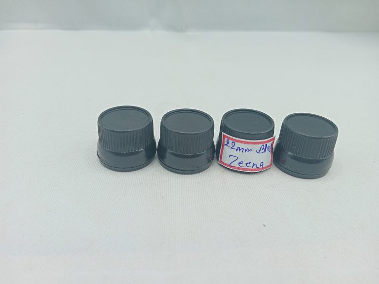 22 Black Zeena Cap